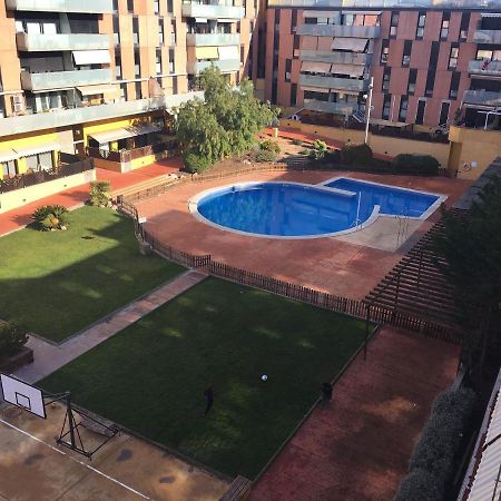 Spacious Apartment In Terrassa With Shared Pool 85 M² Exterior photo